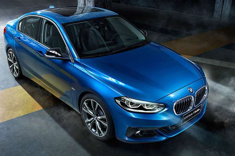 2019-BMW-serie-1-sedan-120