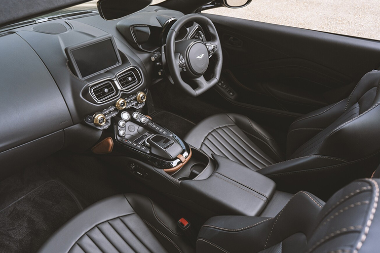 Aston Martin Vantage Roadster edición especial solo 3 unidades interior carrocería