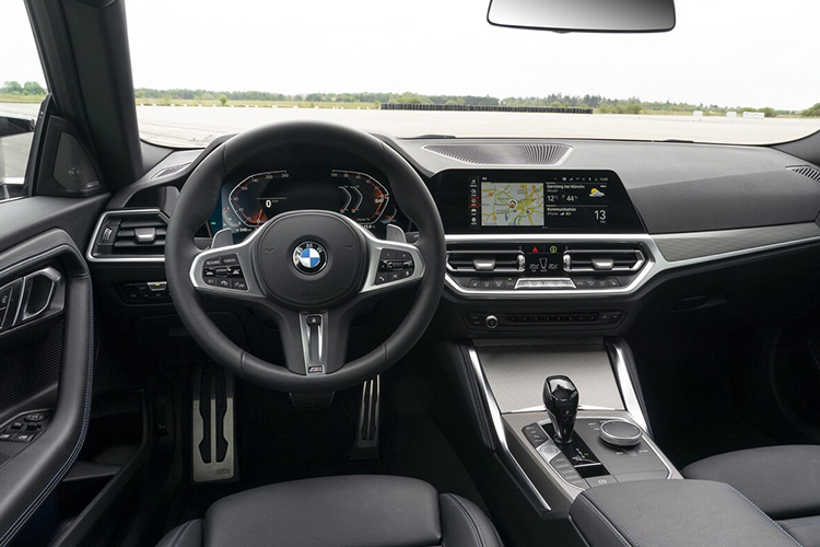 BMW serie 2 coupé 2022 rediseñado sistema de infoentretenimiento equipamiento