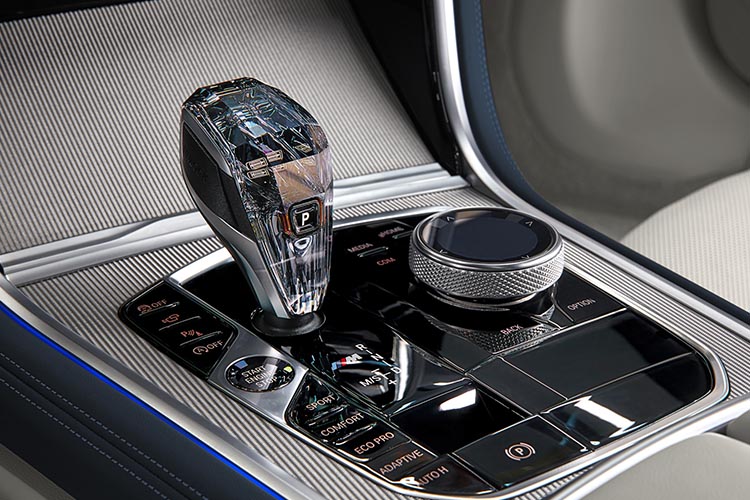 BMW serie 8 Gran Coupé interior de lujo acabados premium