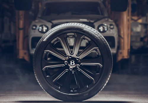 Bentley estrena nuevas llantas de 22 pulgadas de fibra de carbono diseño innovaciones tecnología acabados