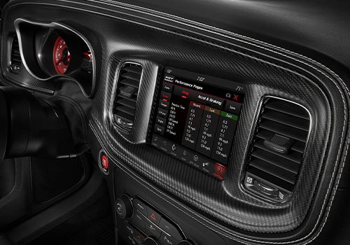 Dodge Charger SRT Hellcat Widebody sistema u connect 4c