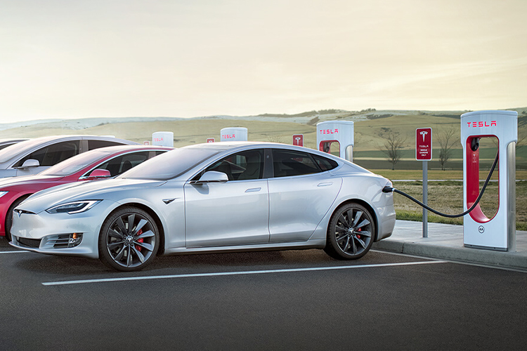 Electrolinera Tesla estaciones de carga supercharger tomas disponibles tiempo de carga ubicación cerca de ti tecnologia innovaciones autos electricos e hibridos ubicacion tiempo de carga 