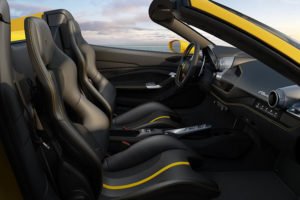 Ferrari F8 Spider asientos