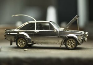 Ford Escort MK2 con rines en oro