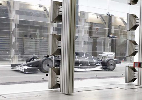 Fórmula 1 prototipo monoplaza en tunel de viento