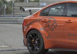 Jaguar XE SV Project 8 vehiculo cuatro puertas