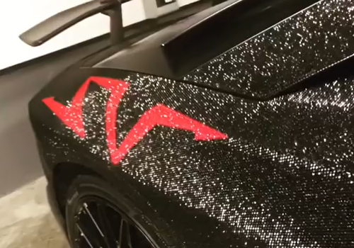 Lamborghini Aventador SV detalles en color rojo