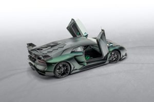 Lamborghini Aventador SVJ Mansory Cabrera toro de lidia