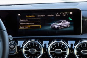 Mercedes-Benz Clase A híbrido sistema de infoentretenimiento