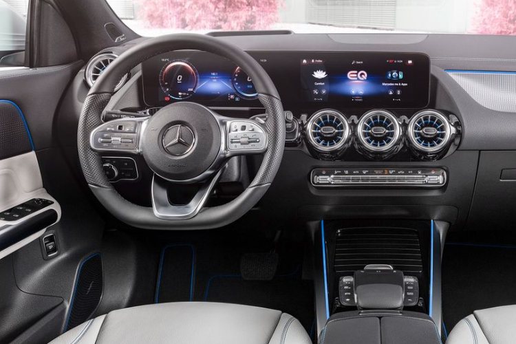 Mercedes-Benz EQA totalmente eléctrico sistema de infoentretenimiento
