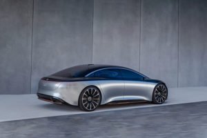 Mercedes-Benz EQS hyperscreen la nueva macro pantalla en el coche eléctrico autonomía innovaciones sistema de instrumentos