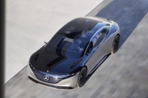 Mercedes-Benz EQS hyperscreen la nueva macro pantalla en el coche eléctrico tecnología innovaciones motor