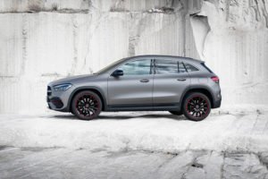 Mercedes-Benz GLA SUV versión híbrida