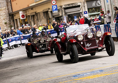 1000 Miglia velocidad competencia carrera celebracion anual marcas italianas