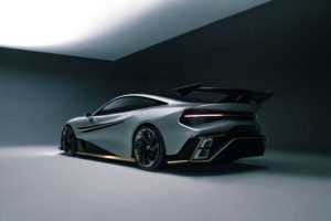 Naran V8 hypercar carrocería tecnología equipamiento