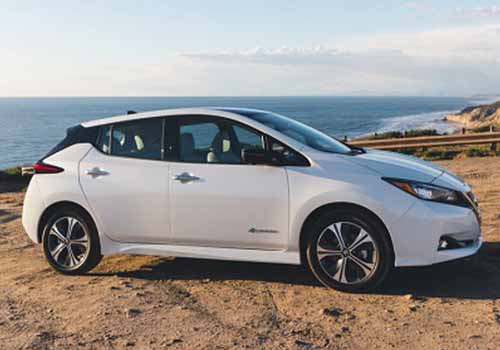 Nissan Leaf electrico con más de 200 kilometros de autonomia_e-pedal