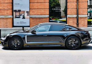 Porsche Taycan en Shangai vehiculos
