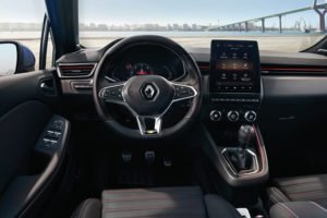 Renault Clio E-Tech sistema de infoentretenimiento