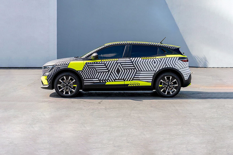 Renault Megan E-Tech nuevo totalmente eléctrico carrocería innovaciones tecnología acabados