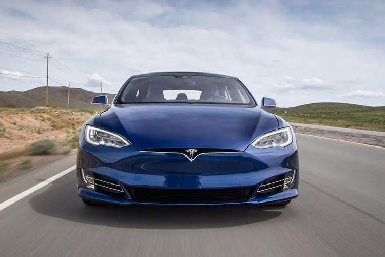 Tesla aumenta su valor superando a Toyota - tecnología