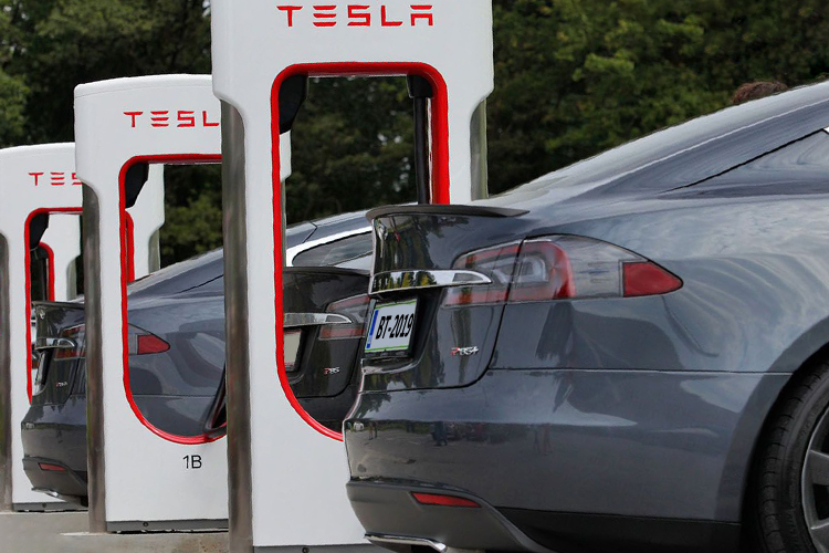 Tesla supera el valor de mercado estaciones de carga