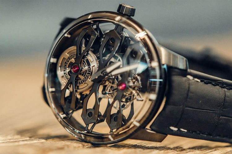 Tourbillon-Aston Martin Edition reloj edición especial homenaje al reloj de bolsillo del siglo XIX