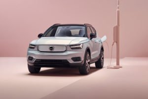 Volvo XC40 recharge SUV compacta