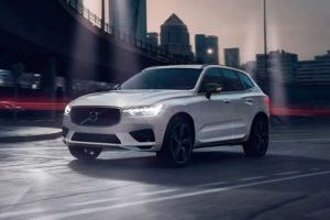 Volvo XC60 llega con variantes híbridas enchufables potencia