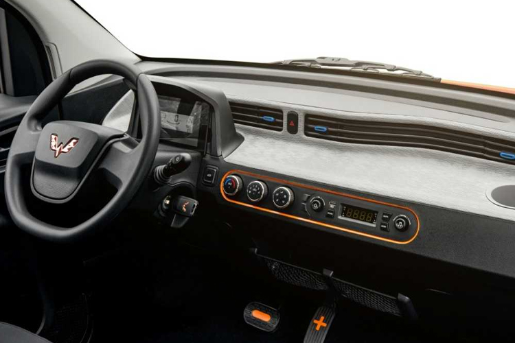 Wuling Hong Guang Mini EV supera en ventas a Tesla diseño interior
