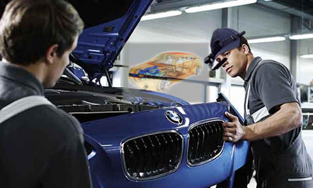BMW de Norteamérica desarrolla sistema con lentes inteligentes TSARAVision Smart Glasses para mecánicos BMW disponibles este mes autos servicios calidad en servicio tiempo eficiencia mecanico taller servicio concesionario bmw