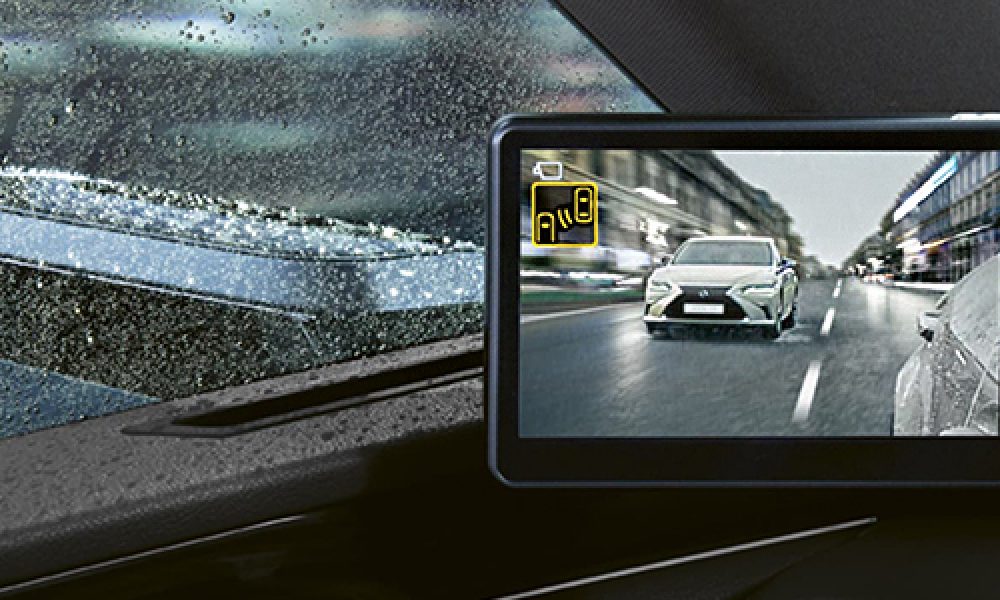Lexus ES 300h nuevos espejos retrovisores digitales