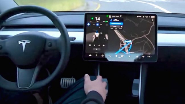 Tesla lanza nuevas actualizaciones que incluyen ¡Conducción 100% autónoma!