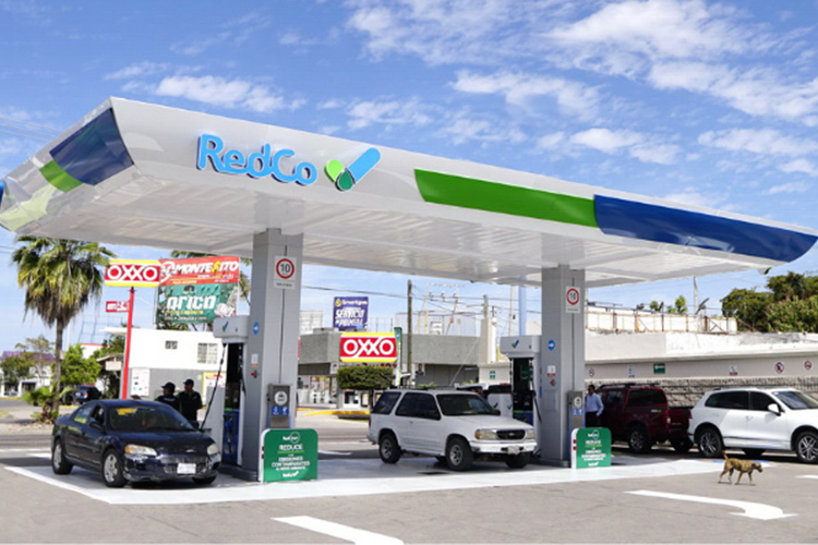 estaciones de servicio del grupo Redco motor gasolina vehiculos gasolinera redco