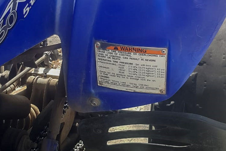 etiqueta en cuatri moto inflado llantas motos autos bicis cada cuando revisar barometro analogo