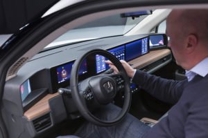 honda e y sus 5 pantallas innovacion y tecnologia
