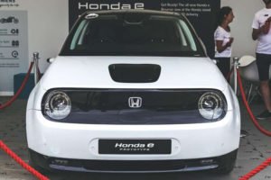 honda e y sus 5 pantallas presentacion en goodwood