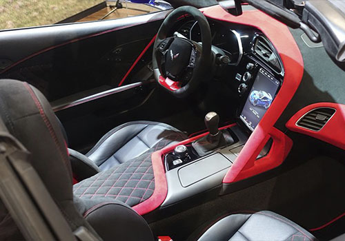 interior del Corvette eléctrico