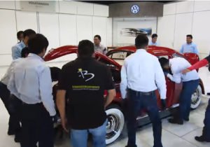 restauracion de annie el vocho vw sedan 1967 en la planta vw puebla volkswagen 11 meses