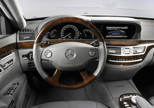 volante Mercedes-Benz evolución